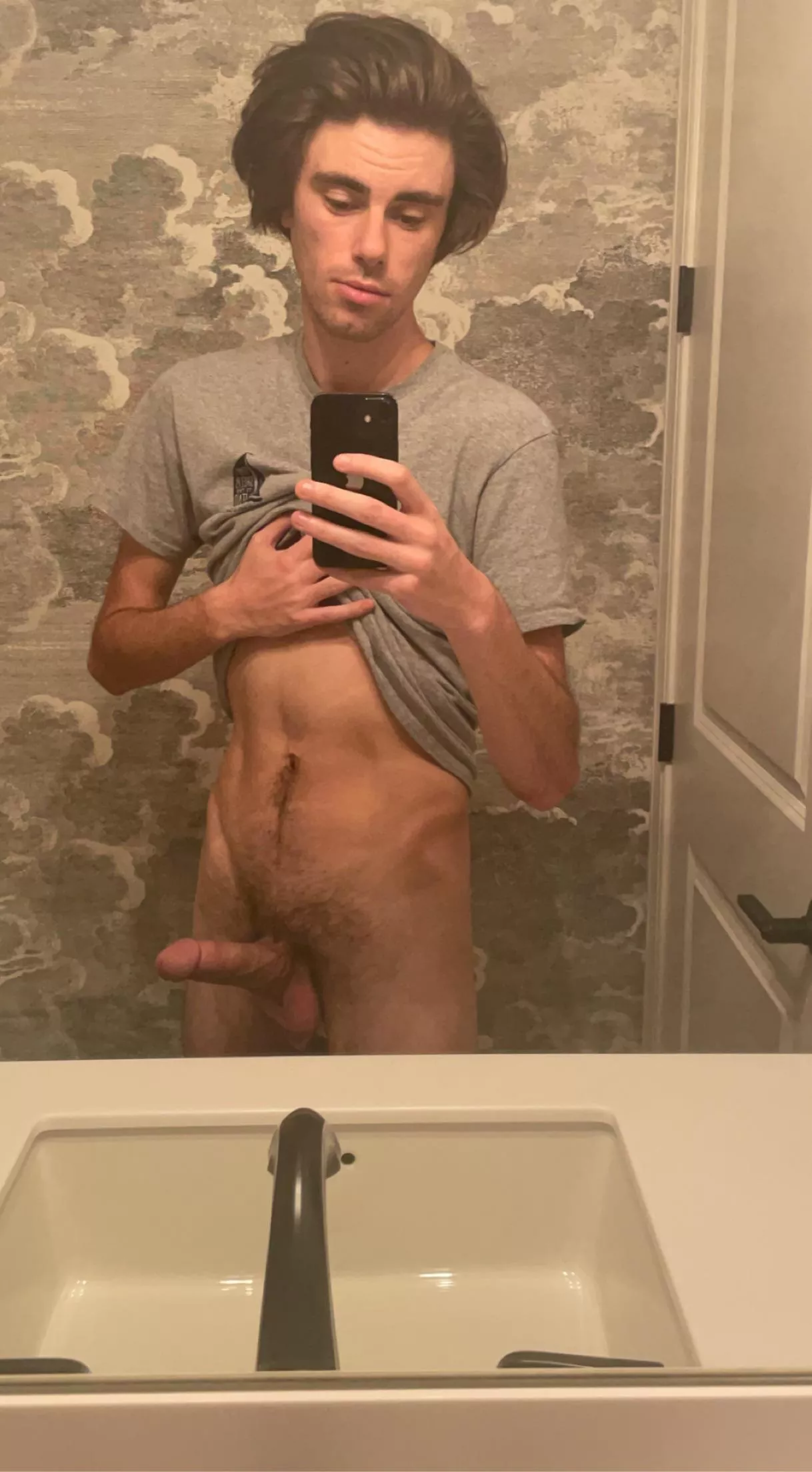 26 M Austin Texas, Bull looking for cuck / hotwife couples
