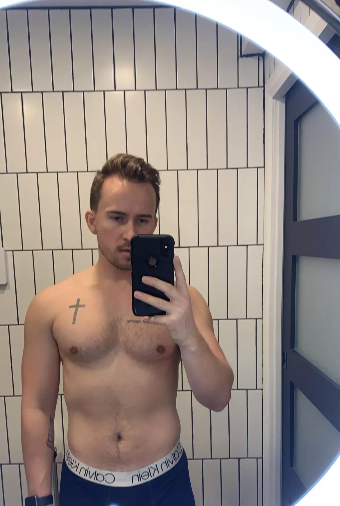 [26] post workout selfie