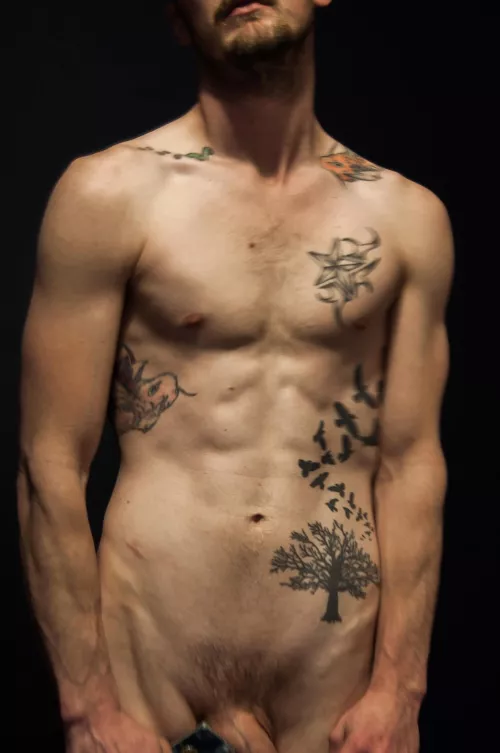 32(M) I’m not exactly sure if I fit into “ hot” But I’ve got tattoos 😅