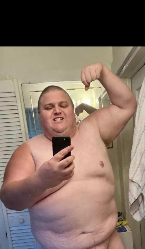 Any boys for the big chubby daddies?