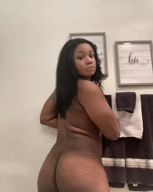 black sissy wants to be exposed. Send pics of it to itself and demand more. It loves being it’s pics being captioned and cock/cum tributes. Also send it cocks and sissy hypno. Caption it’s pics. Kik: 1jordan9 telegram: jokie12 discord: SissyJordan#48