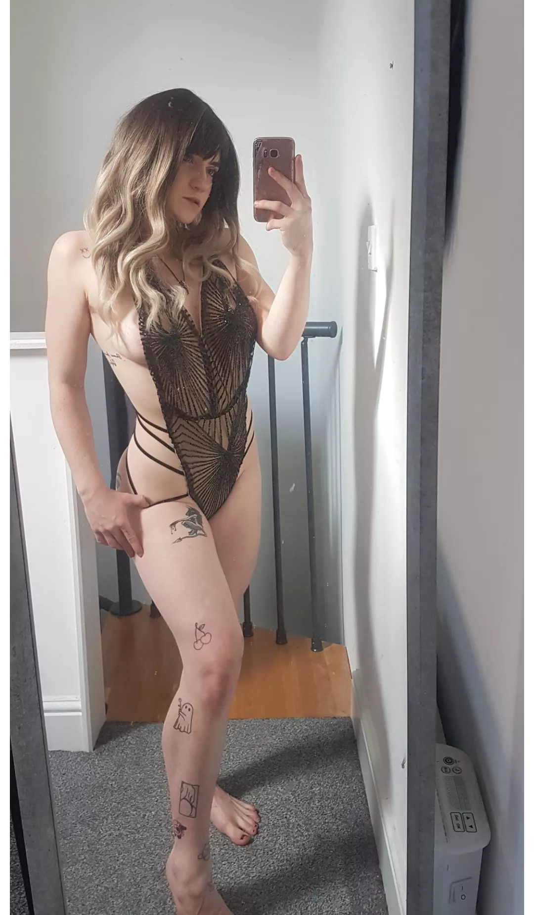 Bow down mutt, I'm in the mood to be praised [domme]