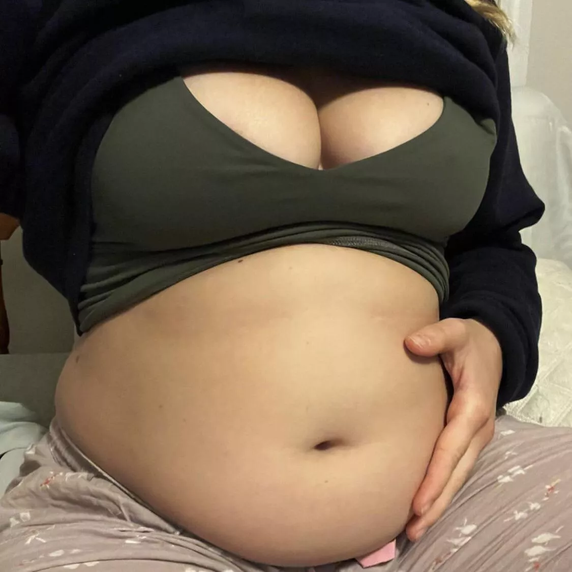 Can you still stuff me till I look pregnant 🍕