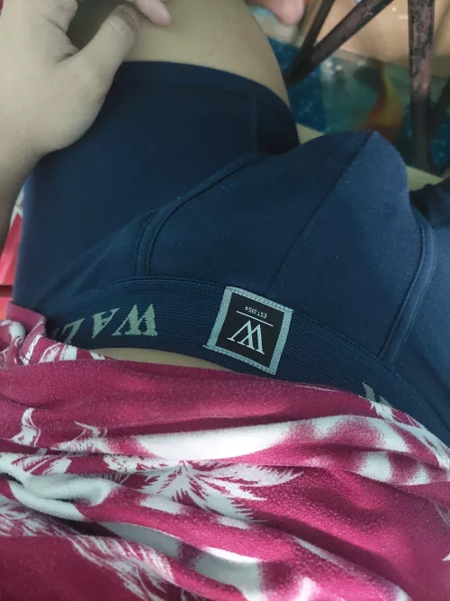 class is quite boring. wanna have some fun?