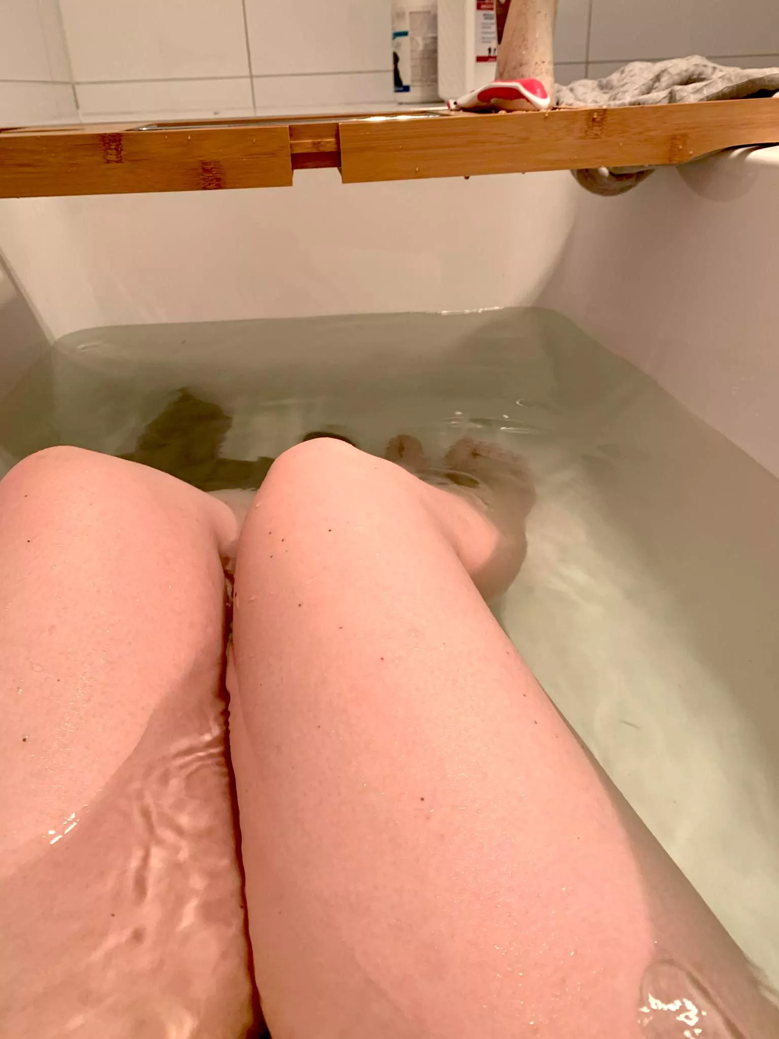 Come join me in the bath babe?