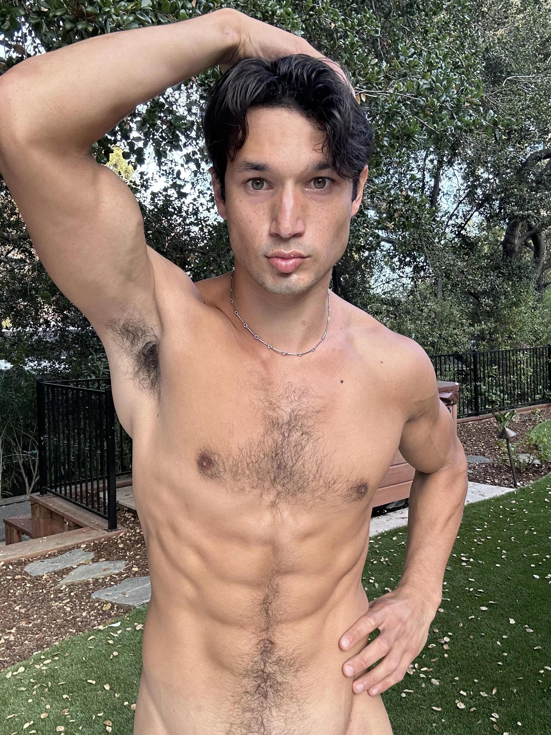 Come sniff these pits