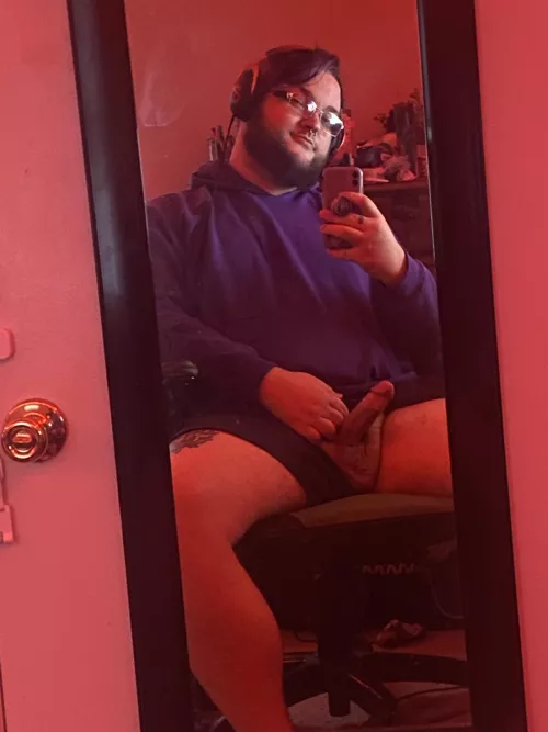 could really use some support from under the desk while i game 😈