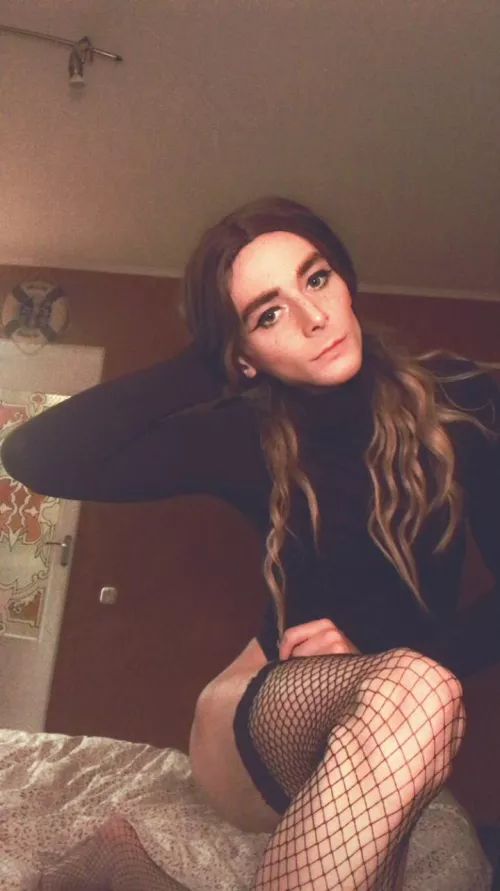 Could you hold my hair? 💆‍♀️🥺