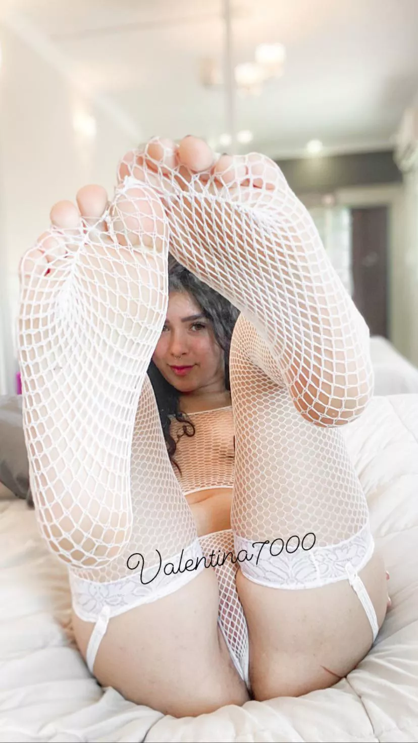 Do you like the white ones? come, I want to catch you 😈🤭🥰