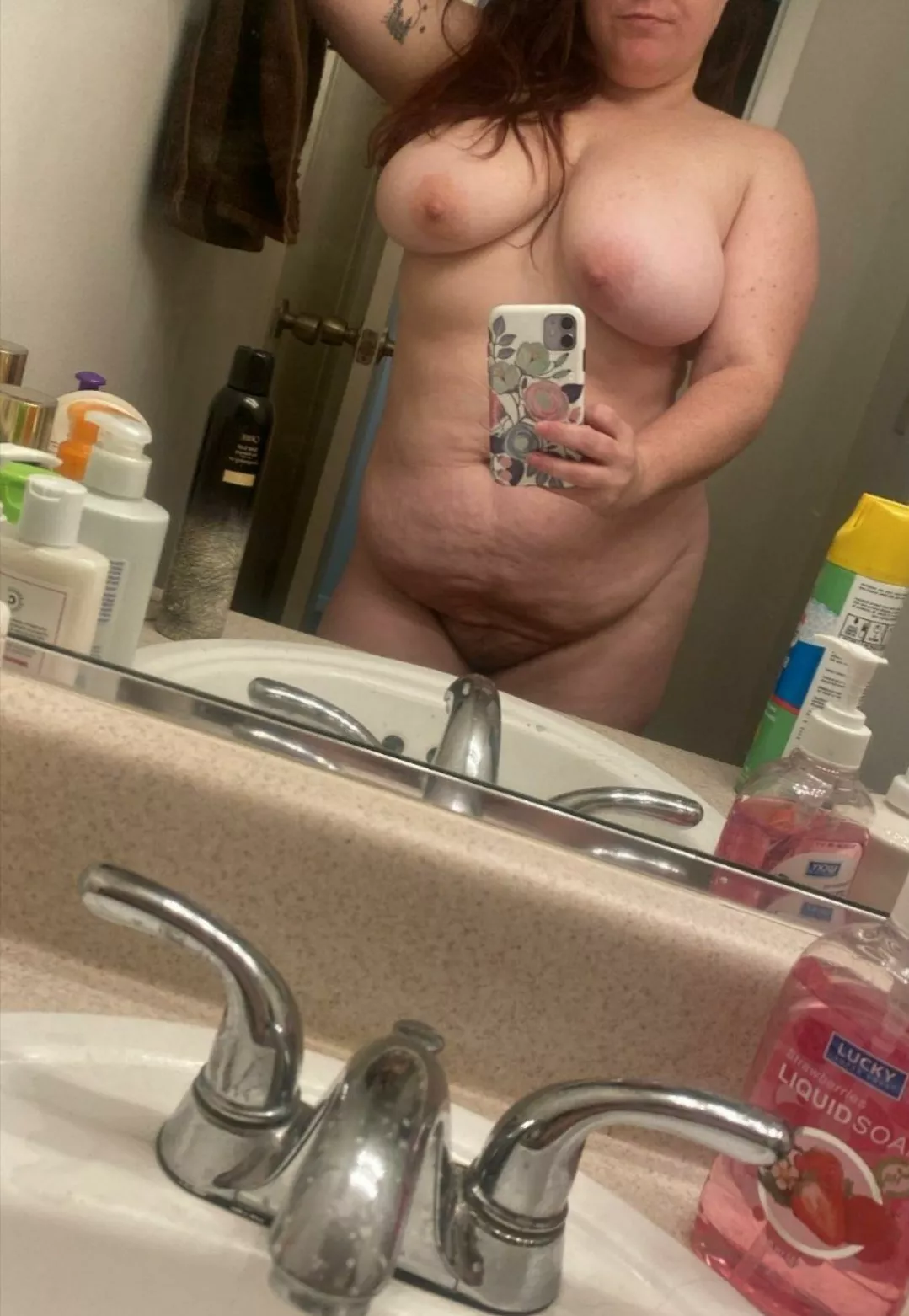 (F 33 5'4 205) Am I too big to post nudes on Reddit?