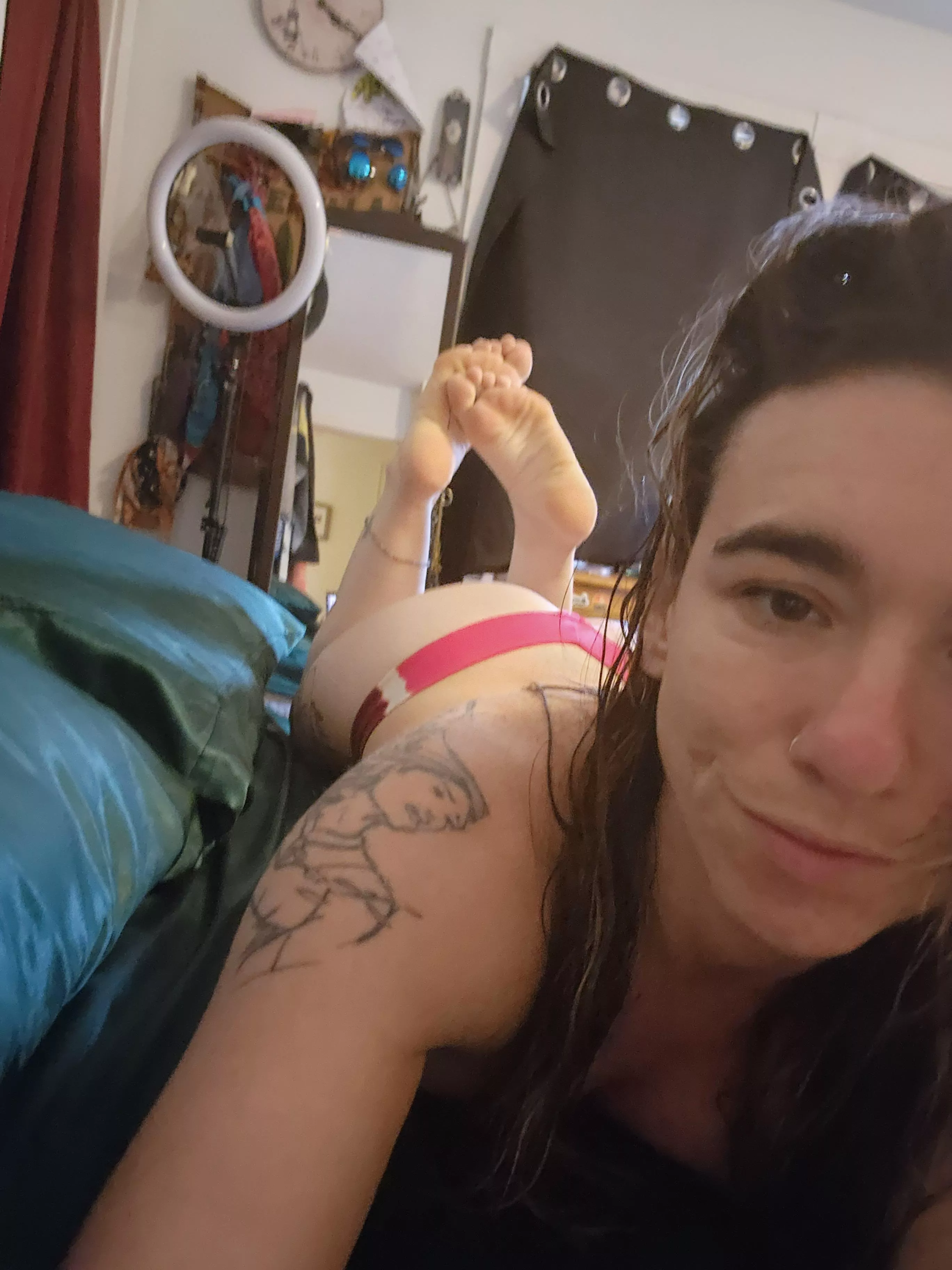 Feet AND ass? What's better?