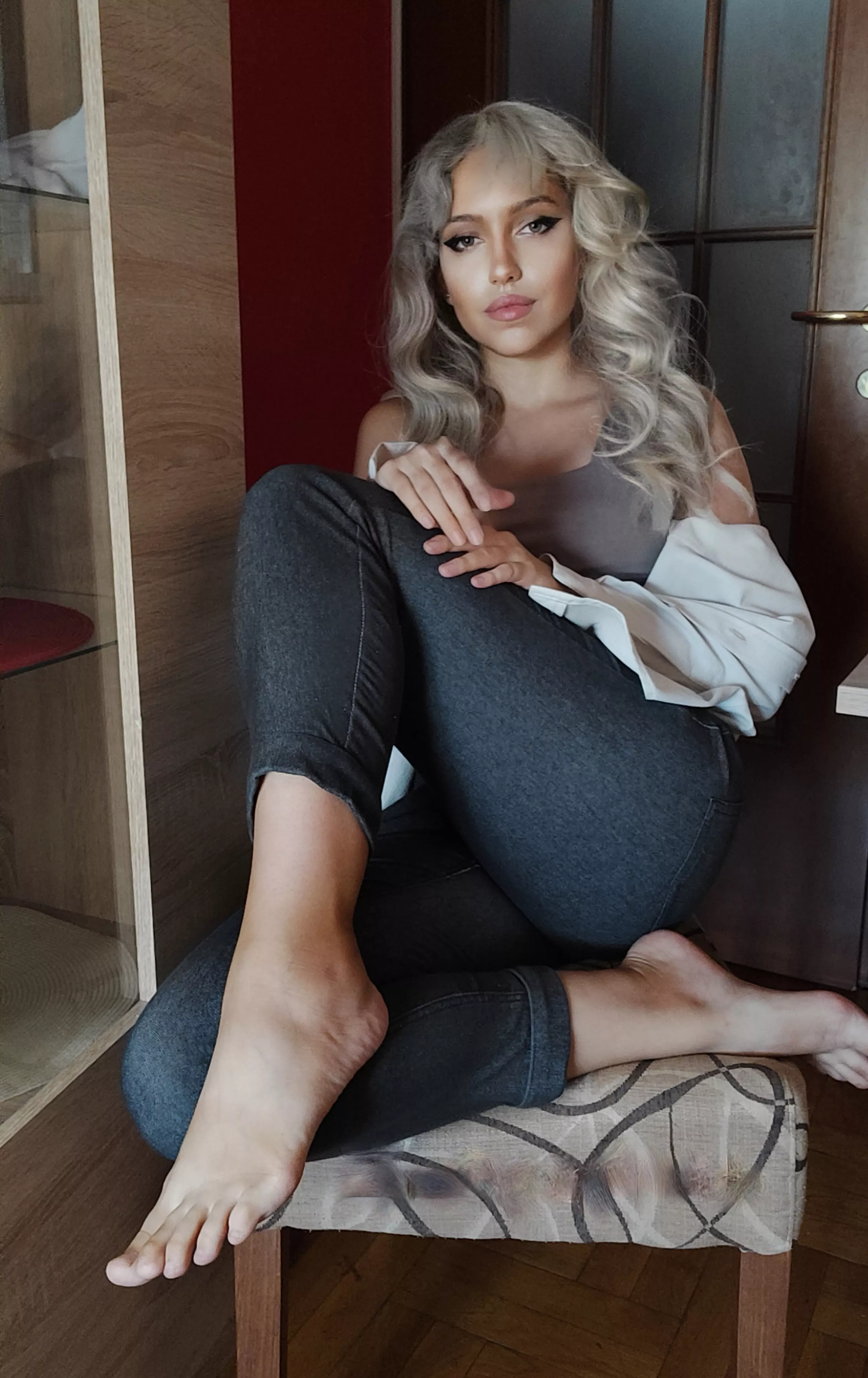 Get on your knees and suck my toes while i humiliate you [OC] [domme]