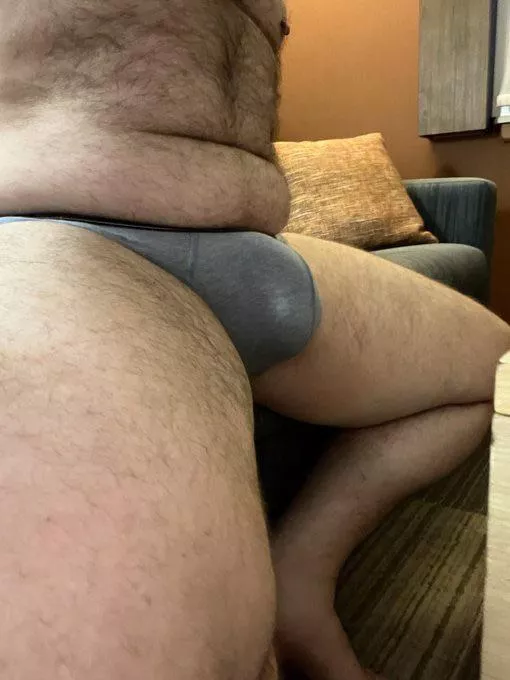 Getting comfy before bed. Who feels like chatting? DM me.