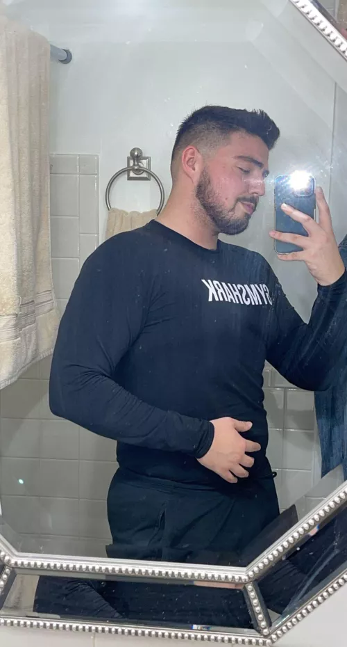 had a great workout tonight after being sick for a week. feels good to be back 💪🏻