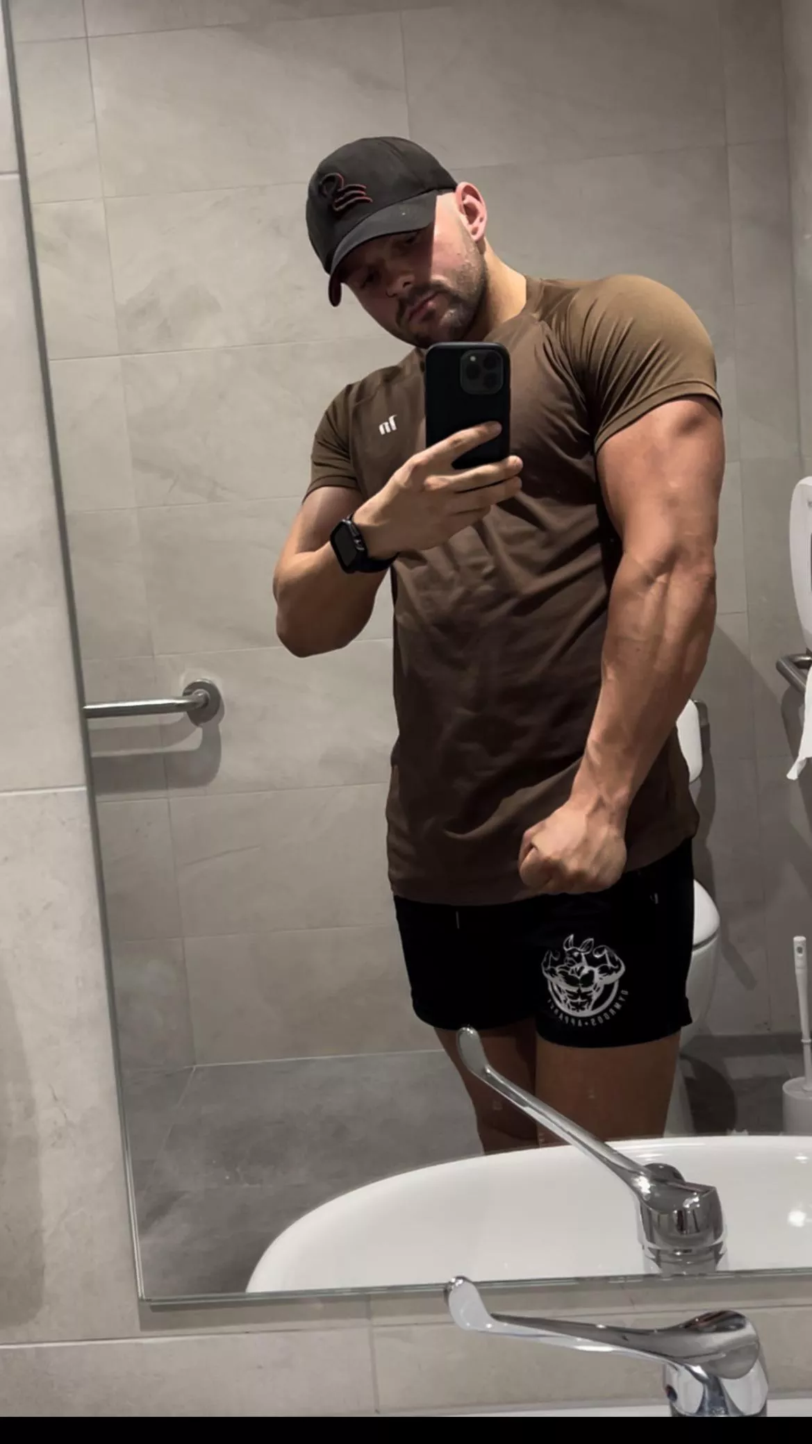 Hope your necks strong enough 🫢