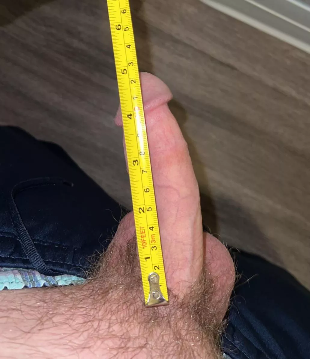 I bet you can't even beat my average white boy dick 😼