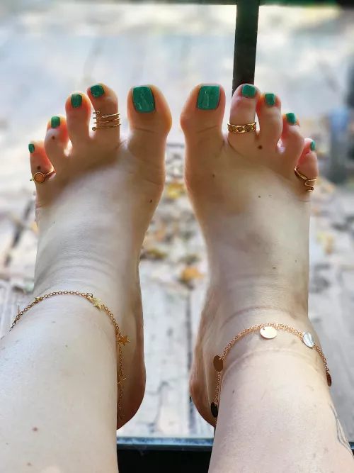 I love my new pretty jewelry for my feet