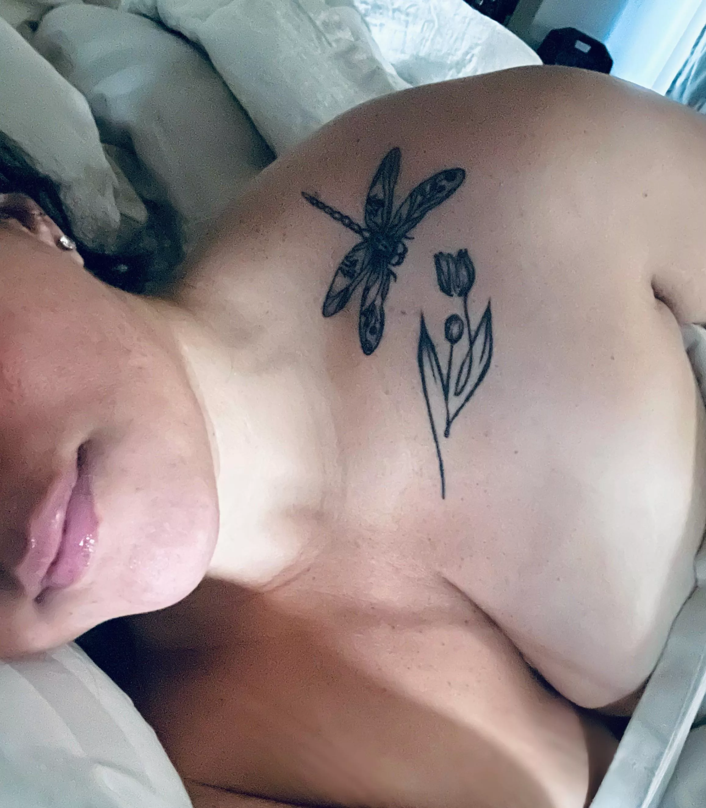 😍 I need some Saturday Snuggles! Give me a reason to stay in bed because this Texas gal doesn’t want to get up!!😍💋🥰😋🥺🤤🥱👀💦😜😉