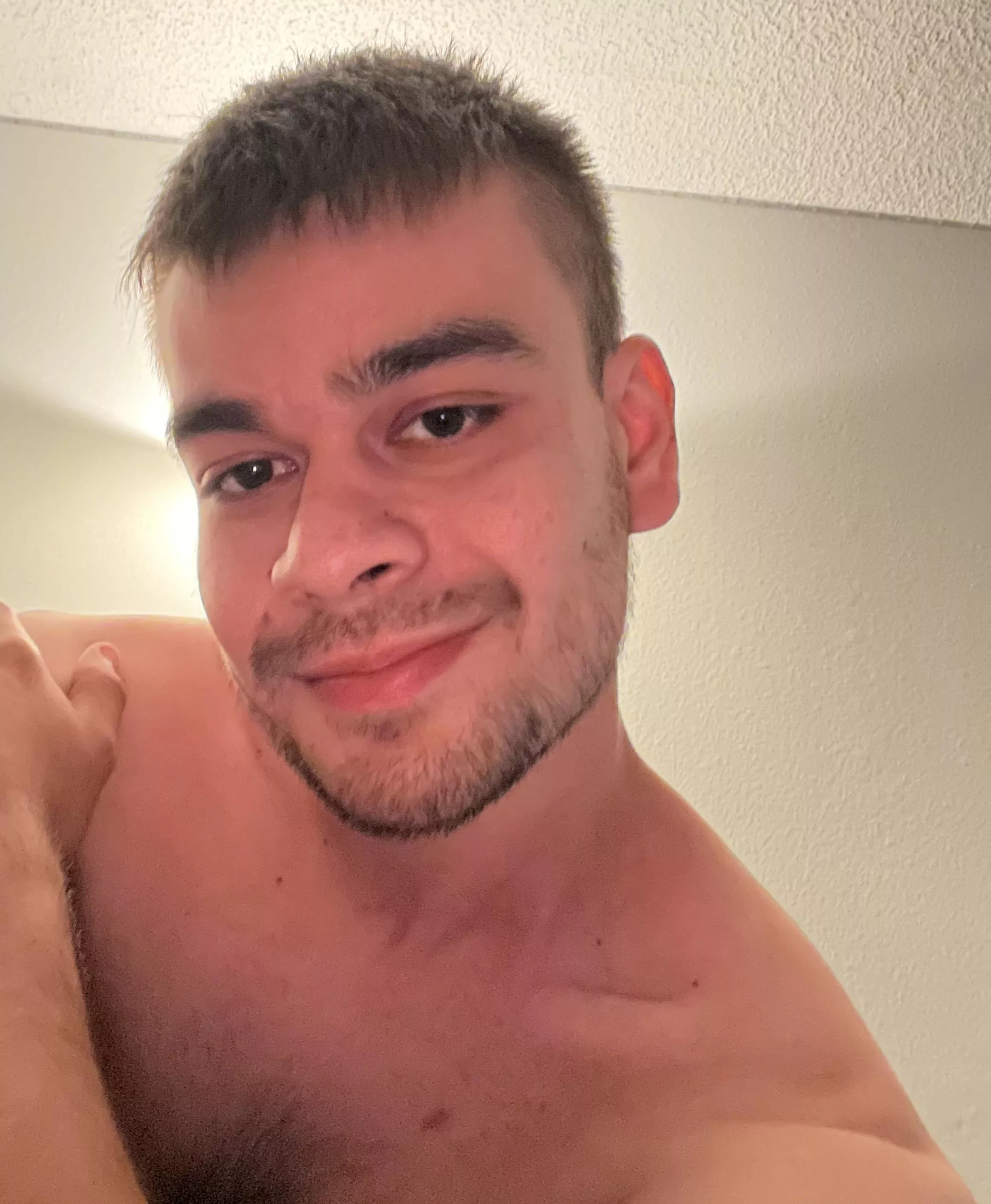 I need to work on being a bit more confident lately. Am I cute you guys? 🙂?