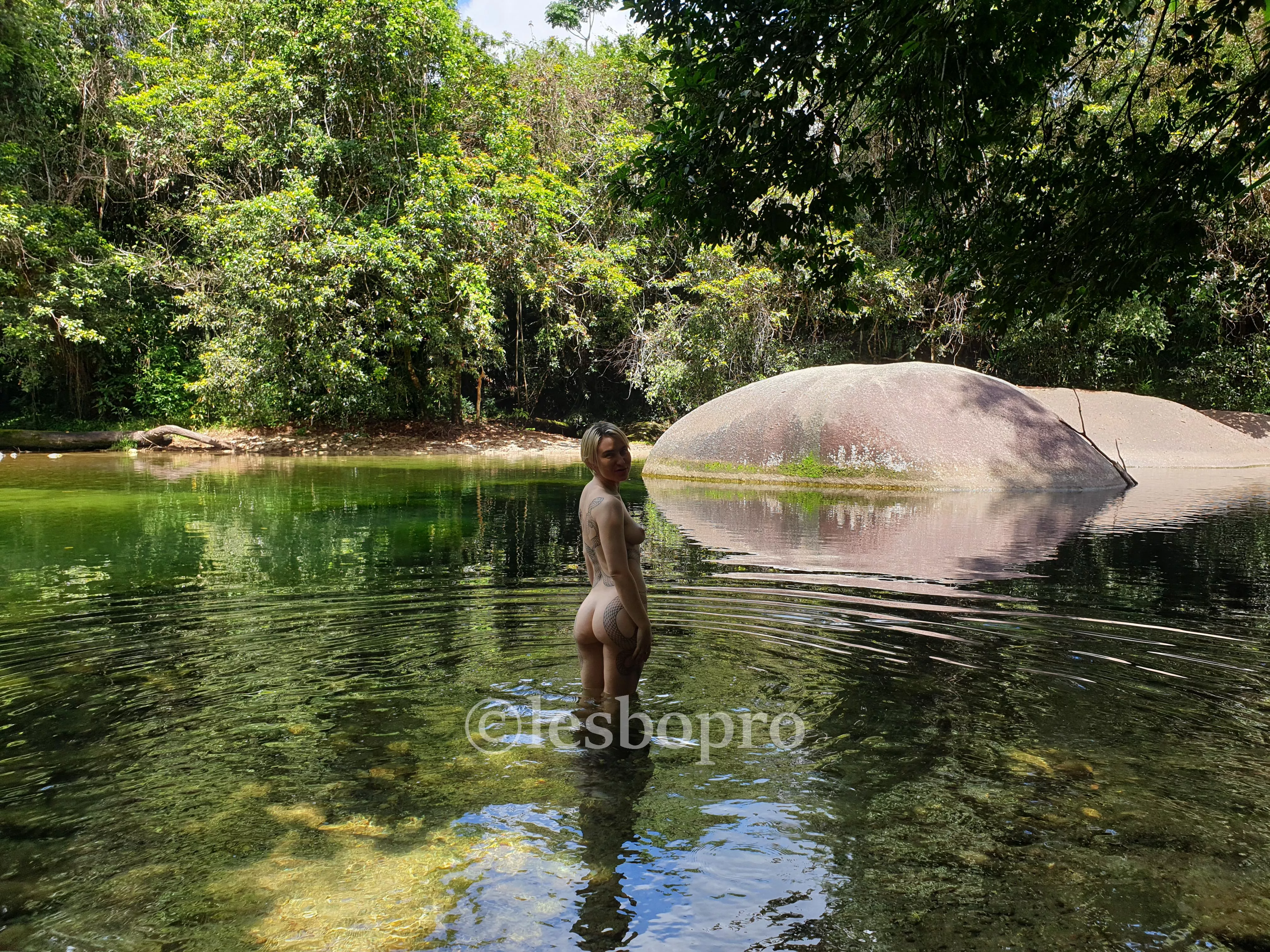 I went camping with my lover 😈