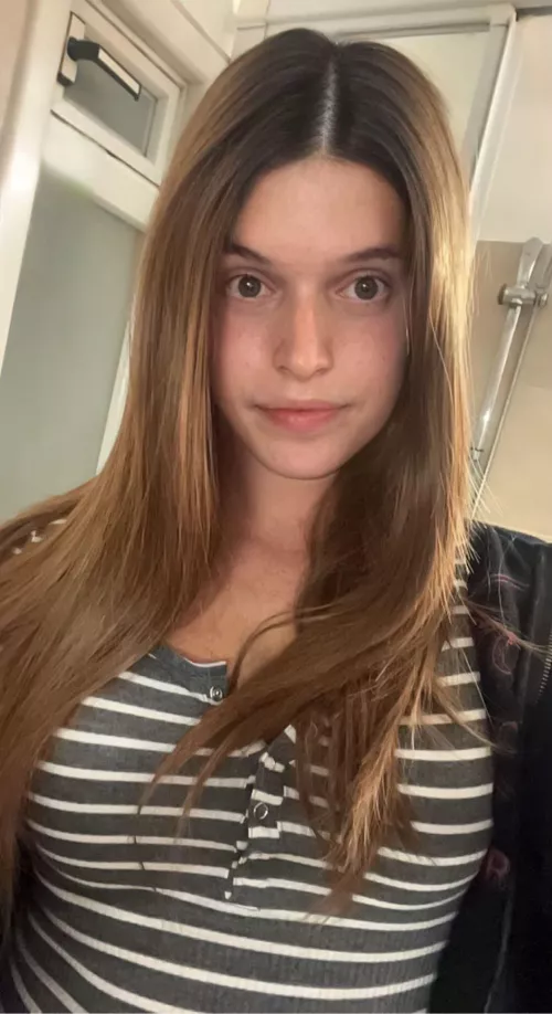 I’m more of a femgirl than femboy, can I still be here?💁🏼‍♀️❤️