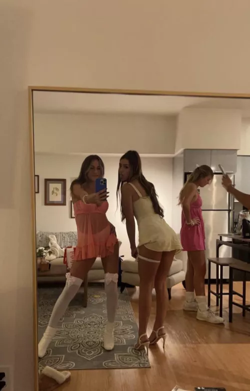 I'm taking right all day wbu😈😈 IRTR