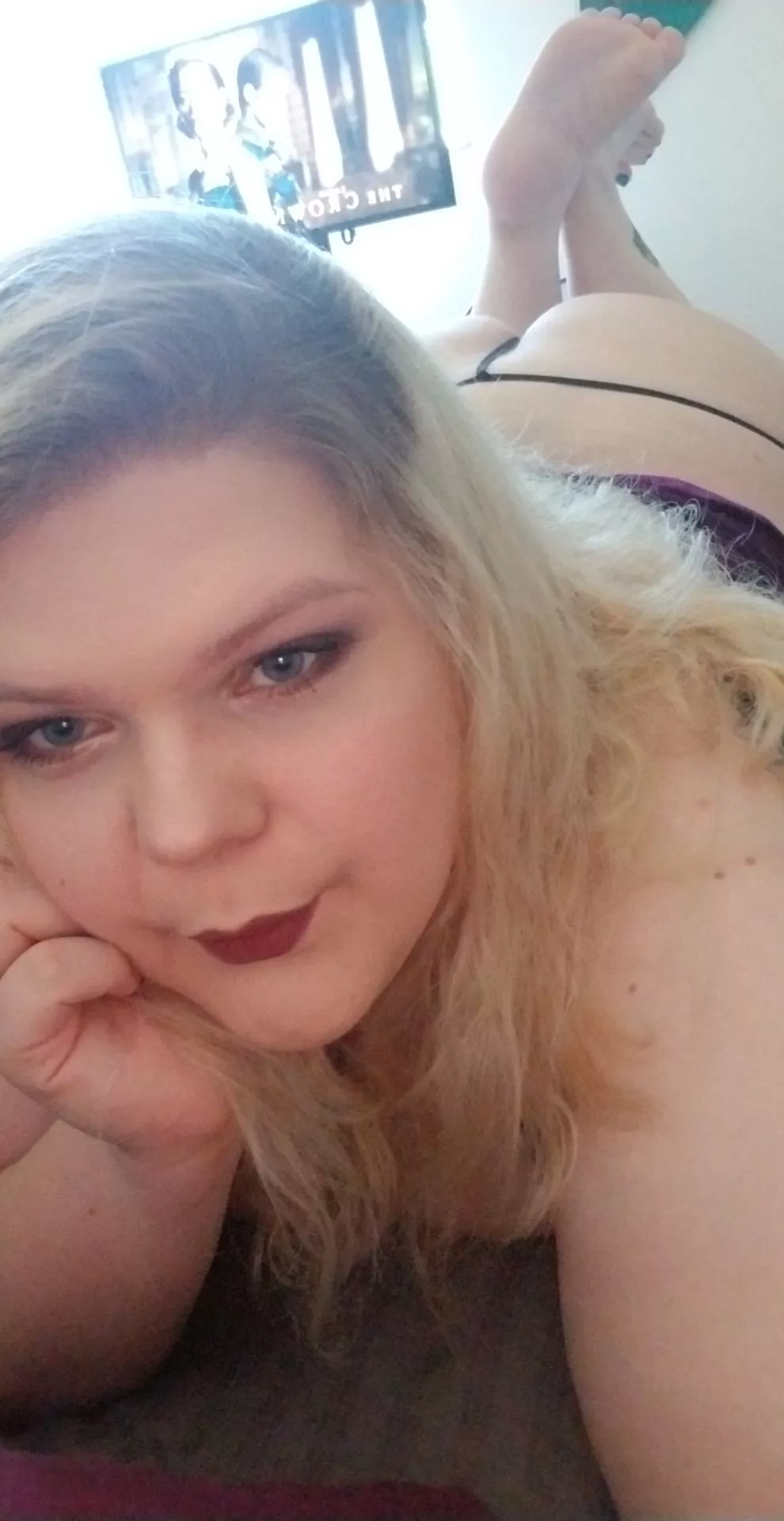 just a little ass tease to end the night