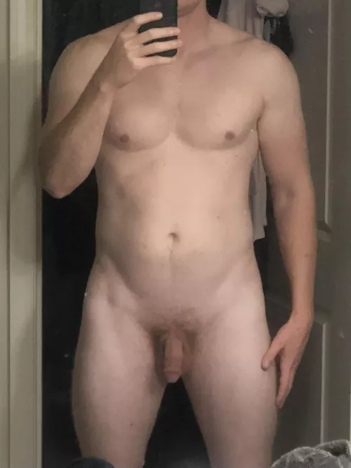 [M] 32 205lbs 6’3” I feel like my dick looks small in proportion to my frame.