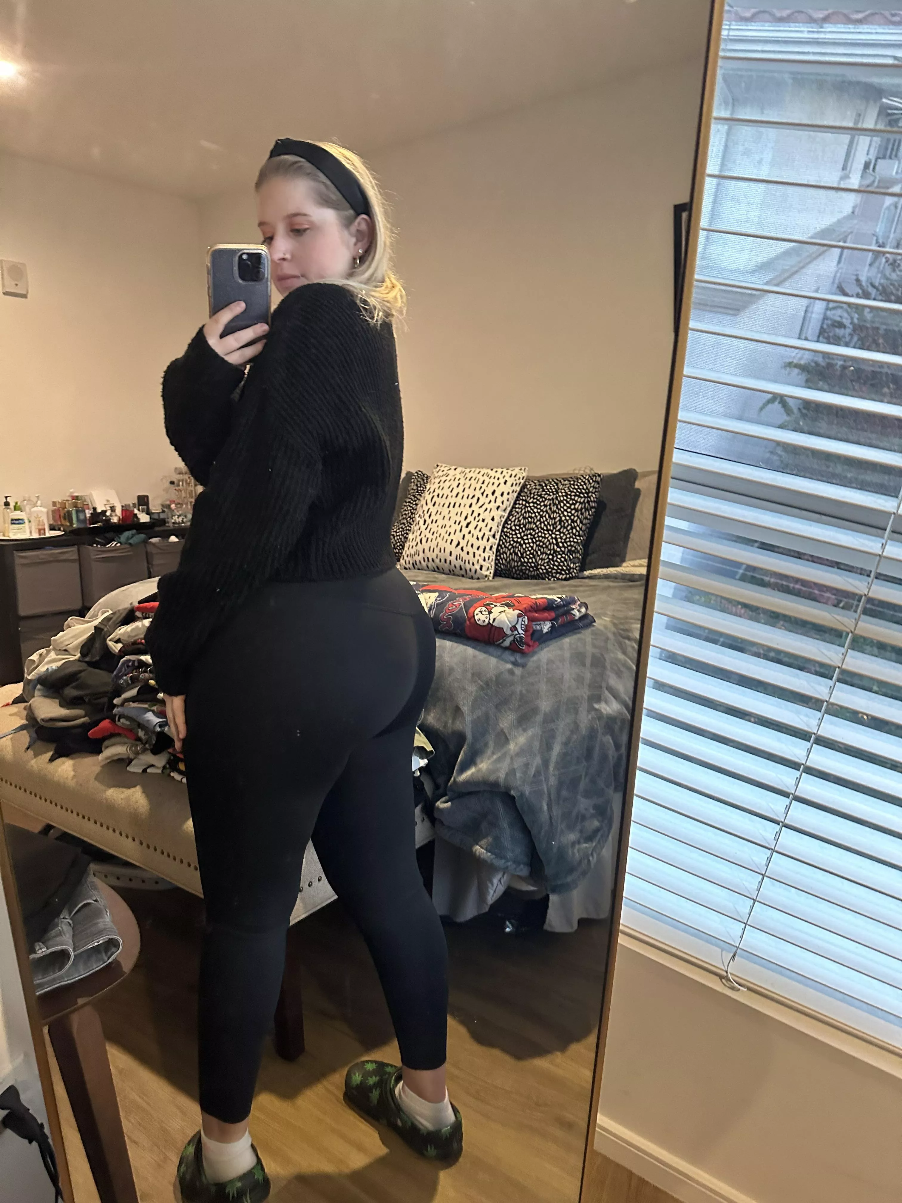 My Thanksgiving outfit 🖤