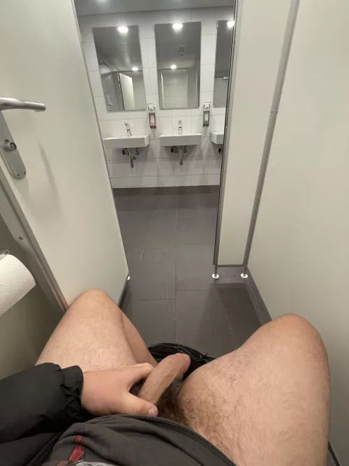 not the best pic but almost got caught :o