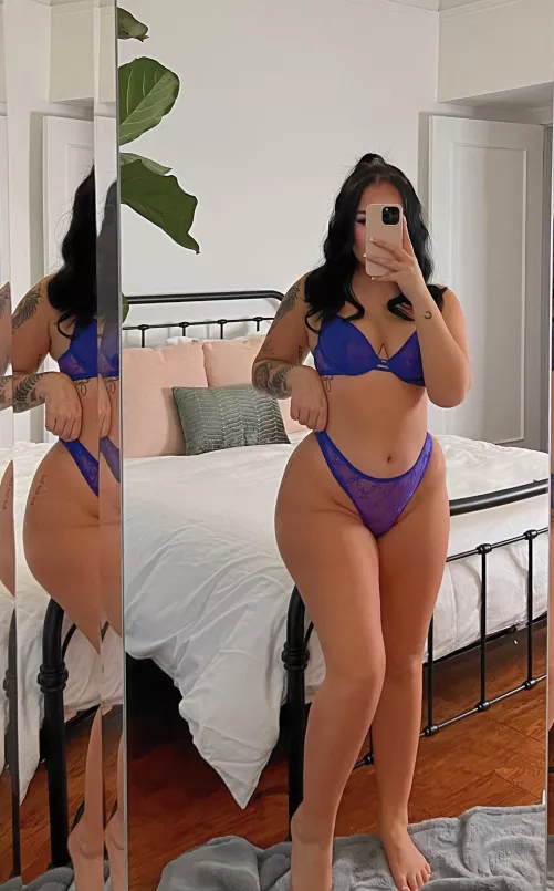 [OC] [F] I love posing in the mirror for Reddit users