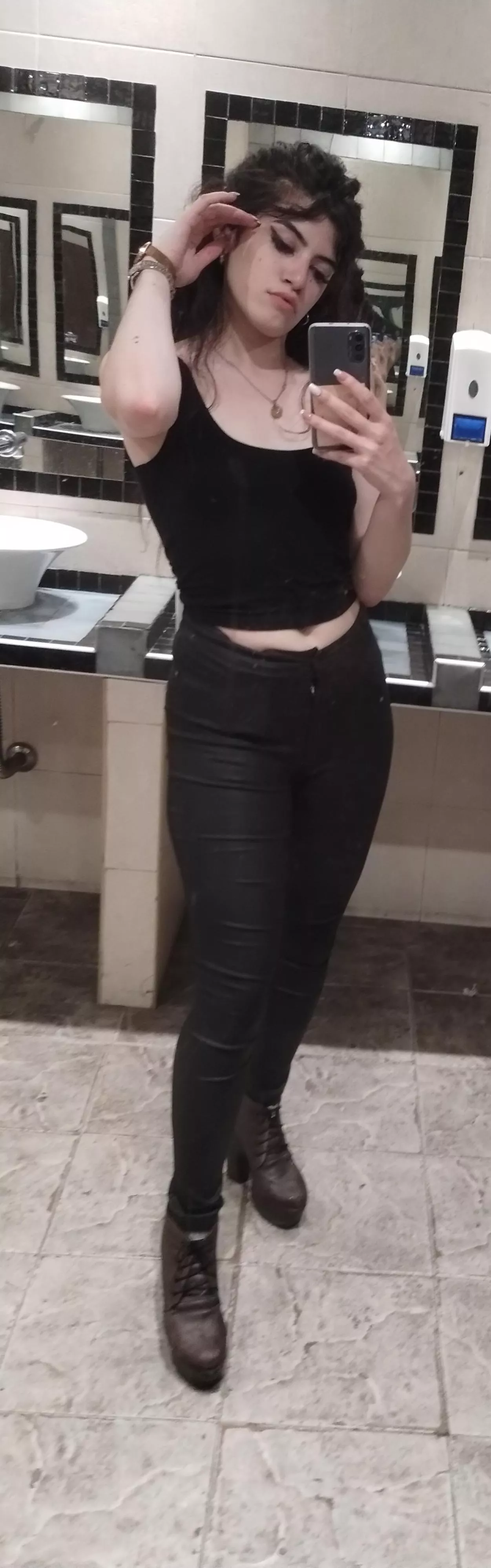 [selling] Get on your knees, ready to kiss My feet. Kik: angelgoddess263