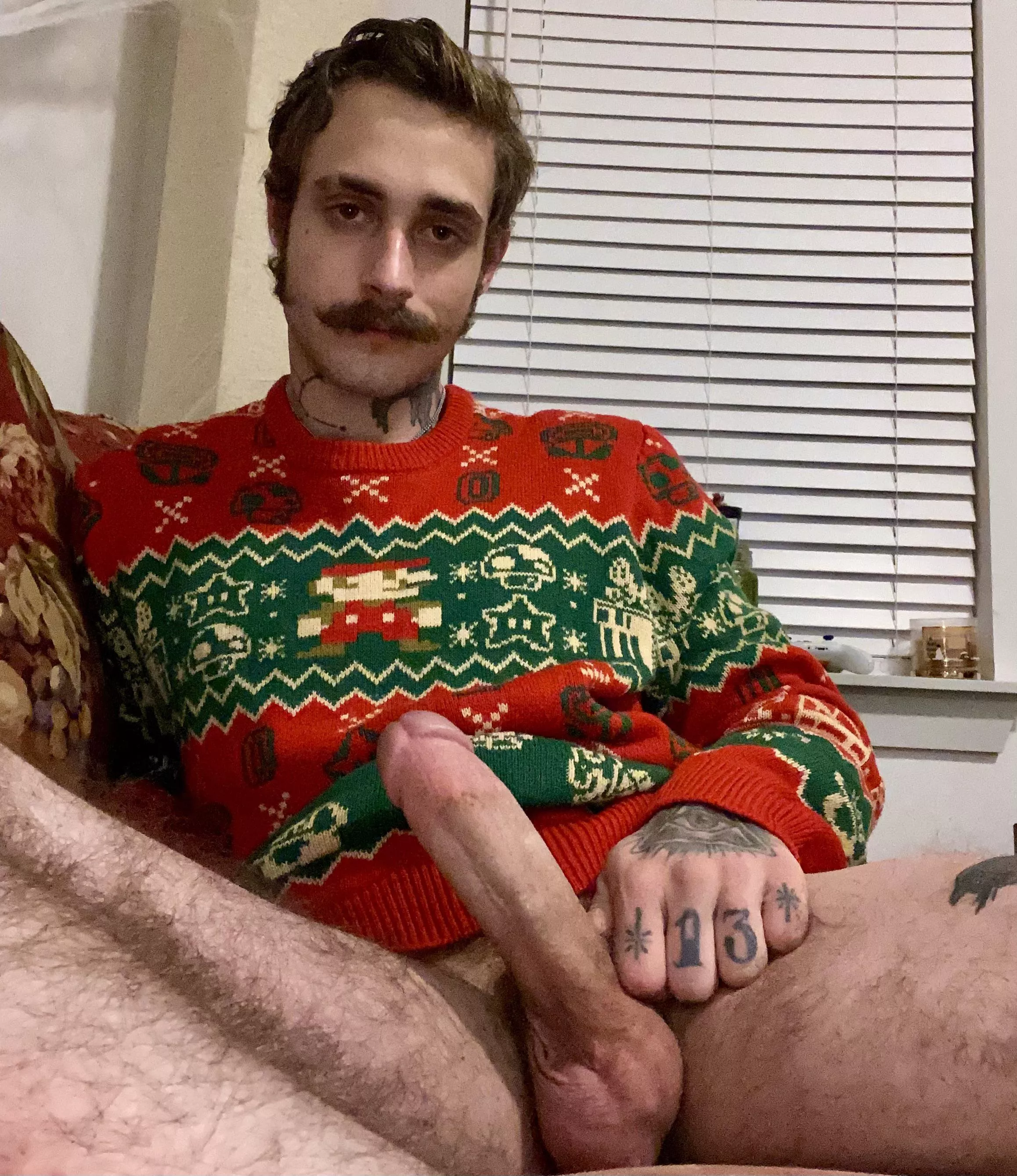 The lighting is shit, but I’m horny so fuck it 😅