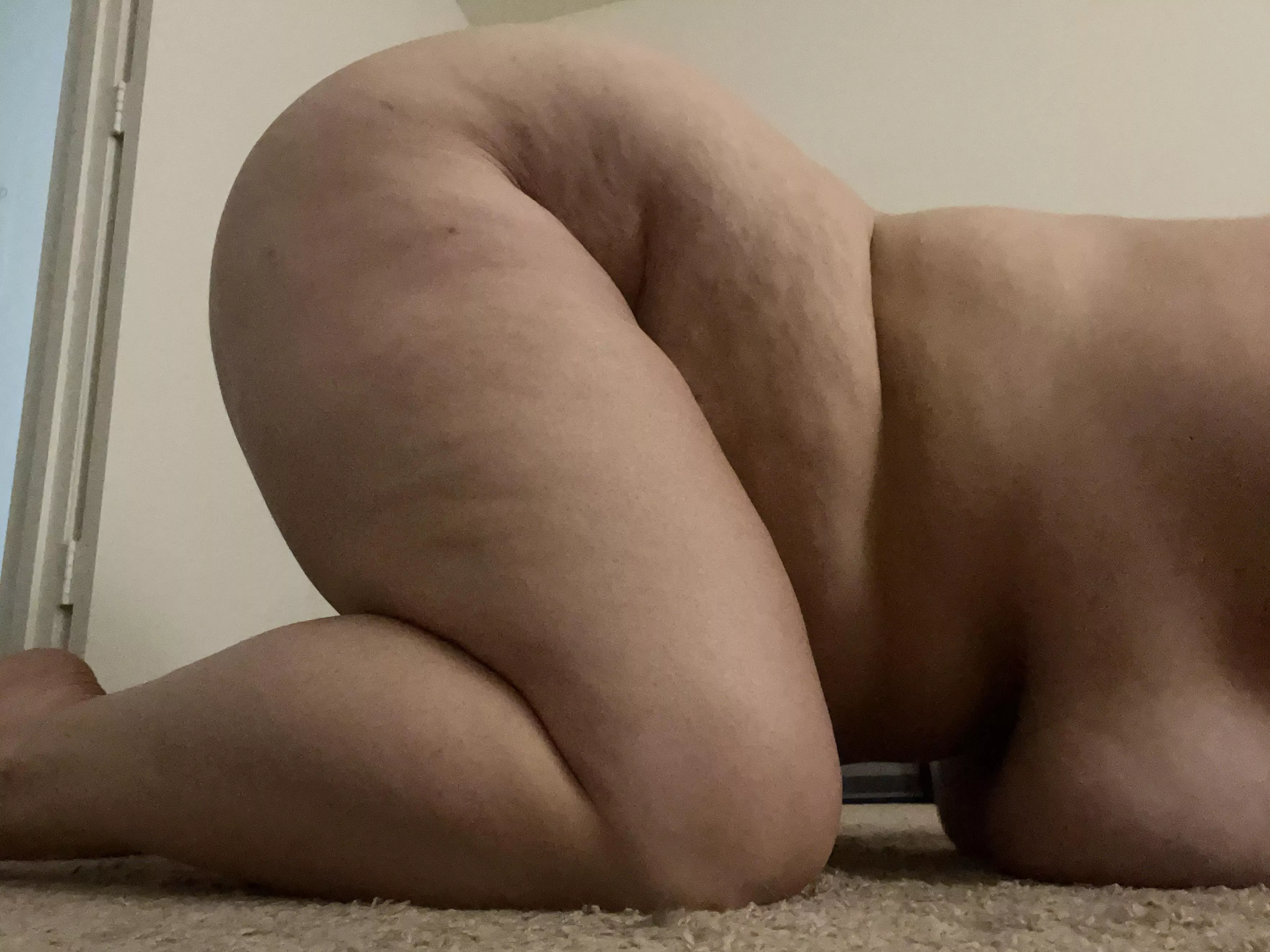 This chubby girl’s fave position for getting stuffed 😋