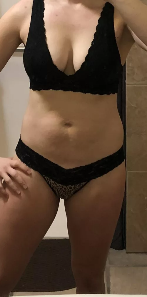 Trade 37 wife. Or tell me what you’d do with her. No face. Tele @lakelove