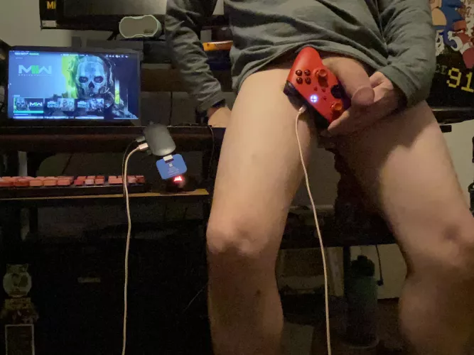 Wanna answer the call and suck my cock while I play COD?