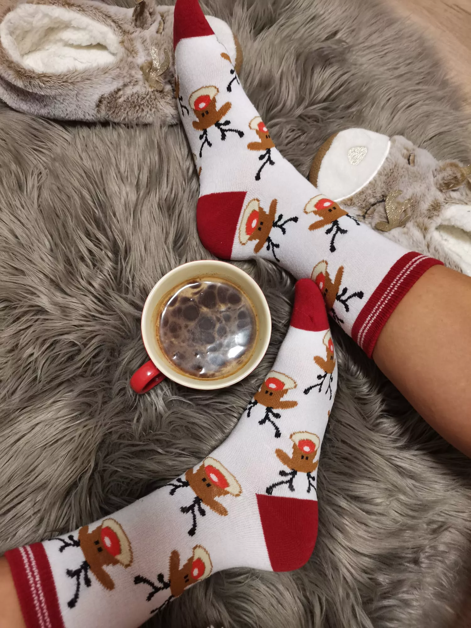 Wanna share a hot cup of coffee ☕️ with me? 💎