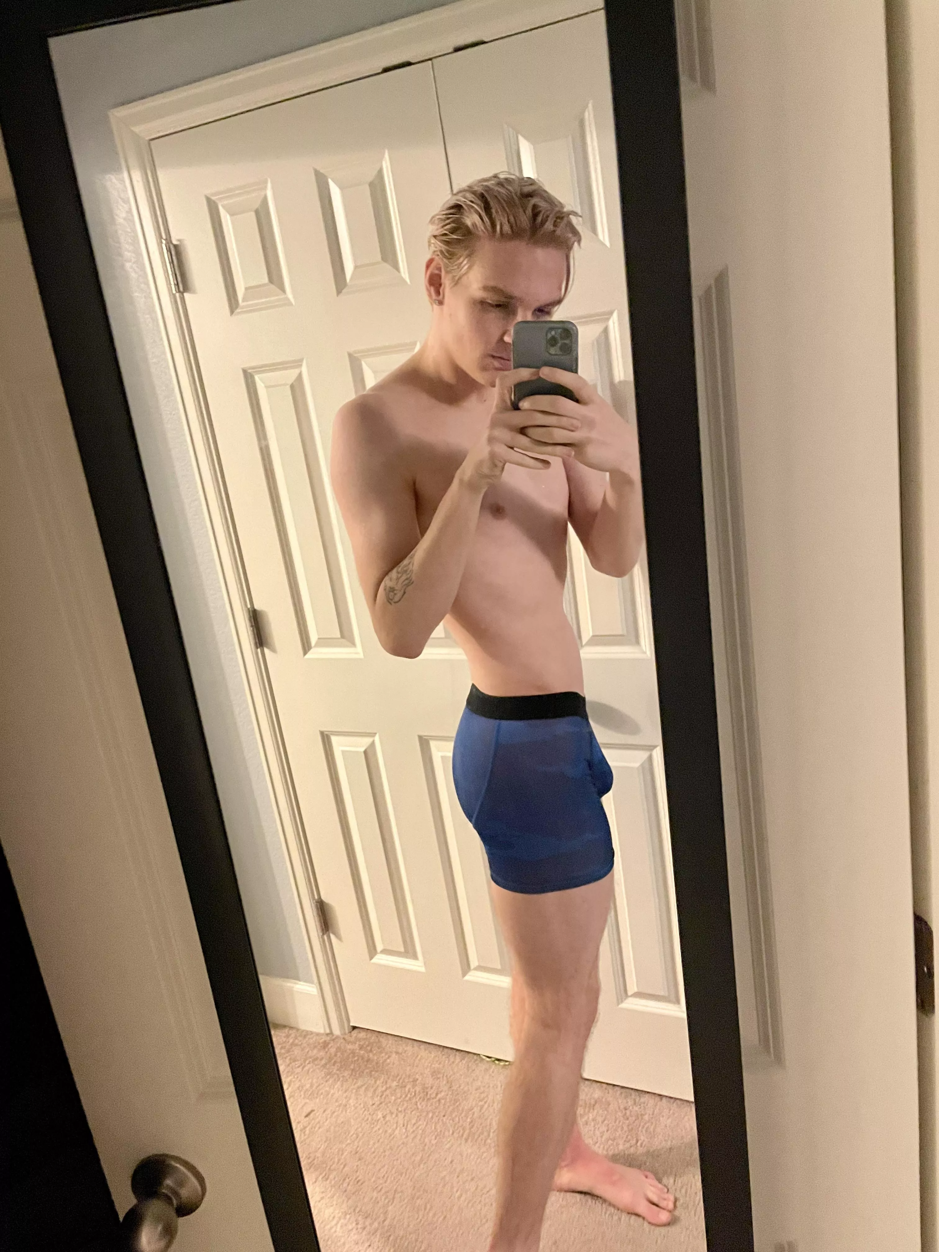 What’s your fav color? Ill take pics with that color underwear 😏