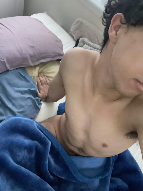 Who can I wake up next to~