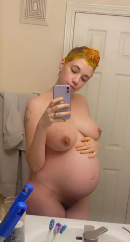 Who remembers me from 9 months ago? I’m pregnant again! Follow along my journey again