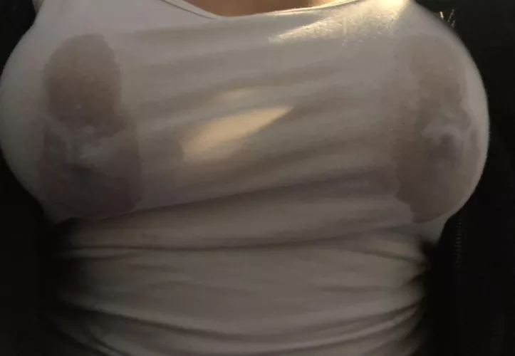 Who wants to suck my wet tits