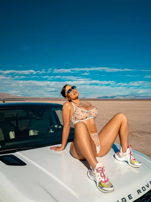 You can fuck me on the hood here