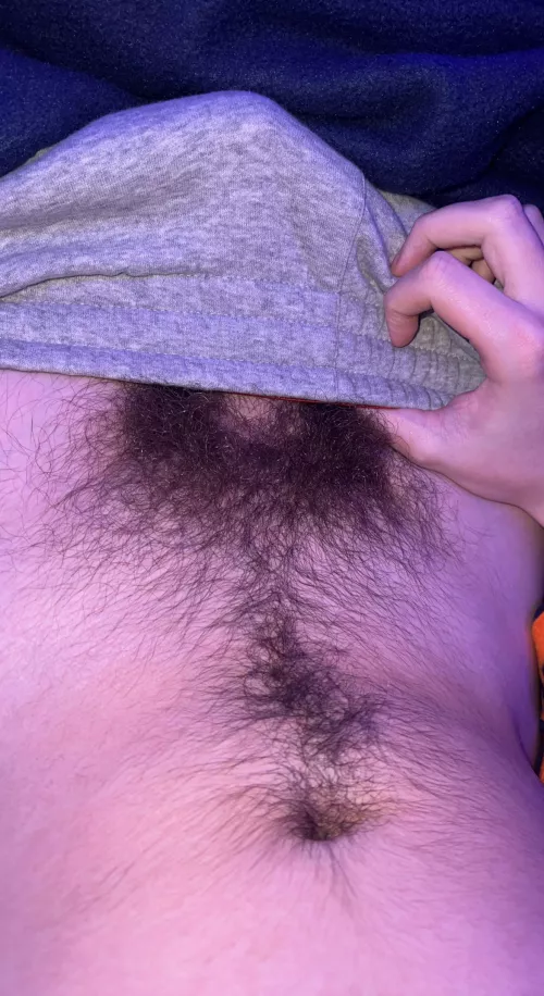 19 and rockin a full grown bush