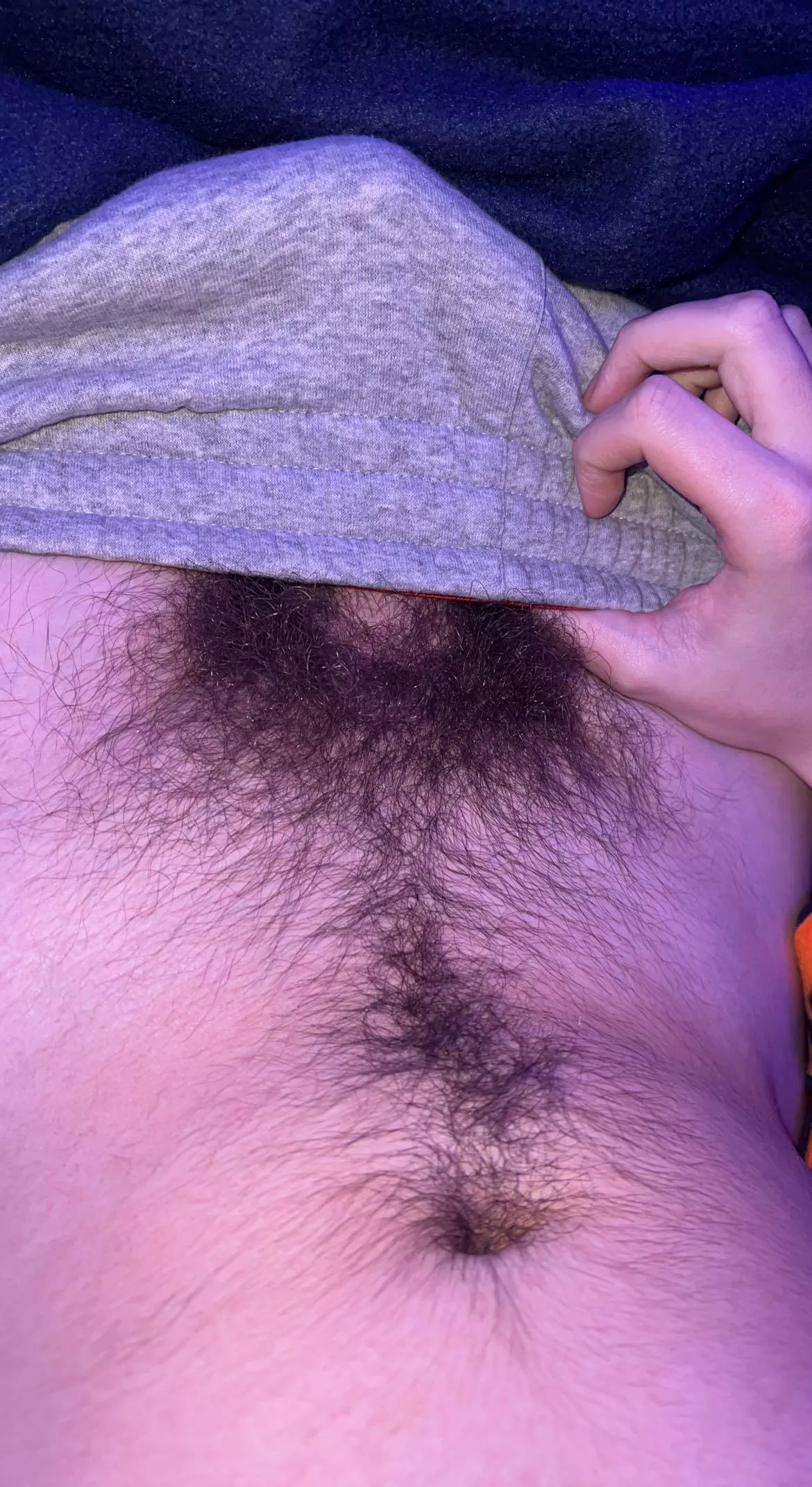 19 and rockin a full grown bush