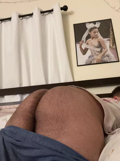 [21] my hairy bum 😛