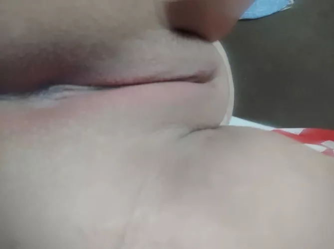 Any hungry girls to eat up?