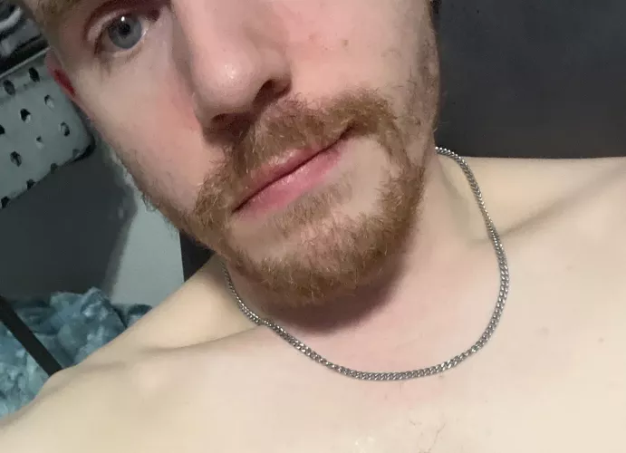 Anyone awake ? DM me :3