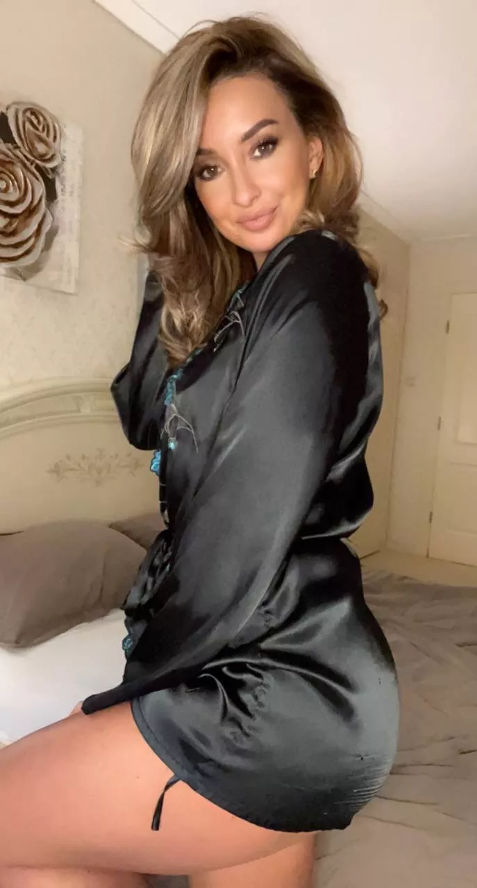 Anyone wanna take off my panties and play?