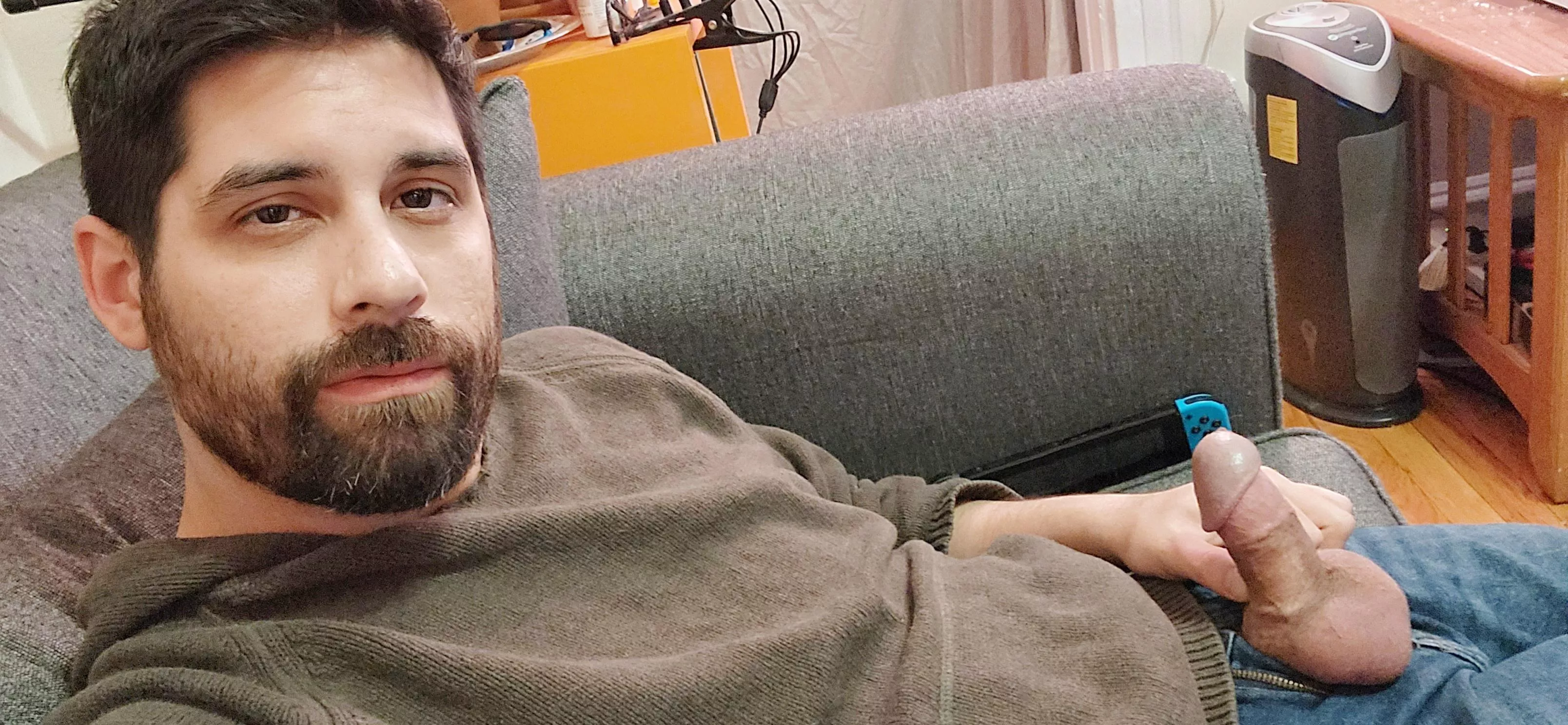 Beard? ✔️ Boner? ✔️