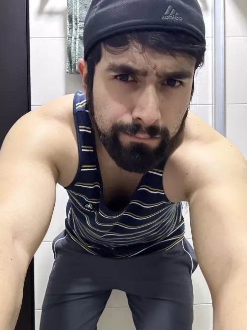 Have a fun Saturday night ⚡️